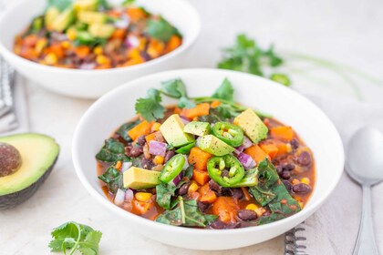 Healthy-Vegan-Smoky-Black-Bean-Chili-6