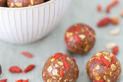 HealthyVegan_Peanut_Butter_Jam_Bites-2