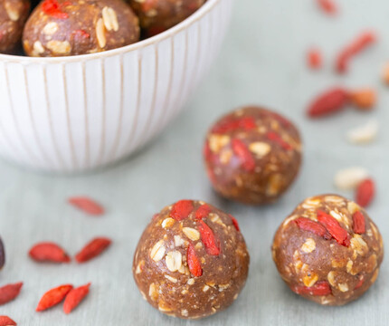 HealthyVegan_Peanut_Butter_Jam_Bites-2