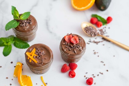 Healthy-Vegan-Chocolate-Avocado-Mousse-3