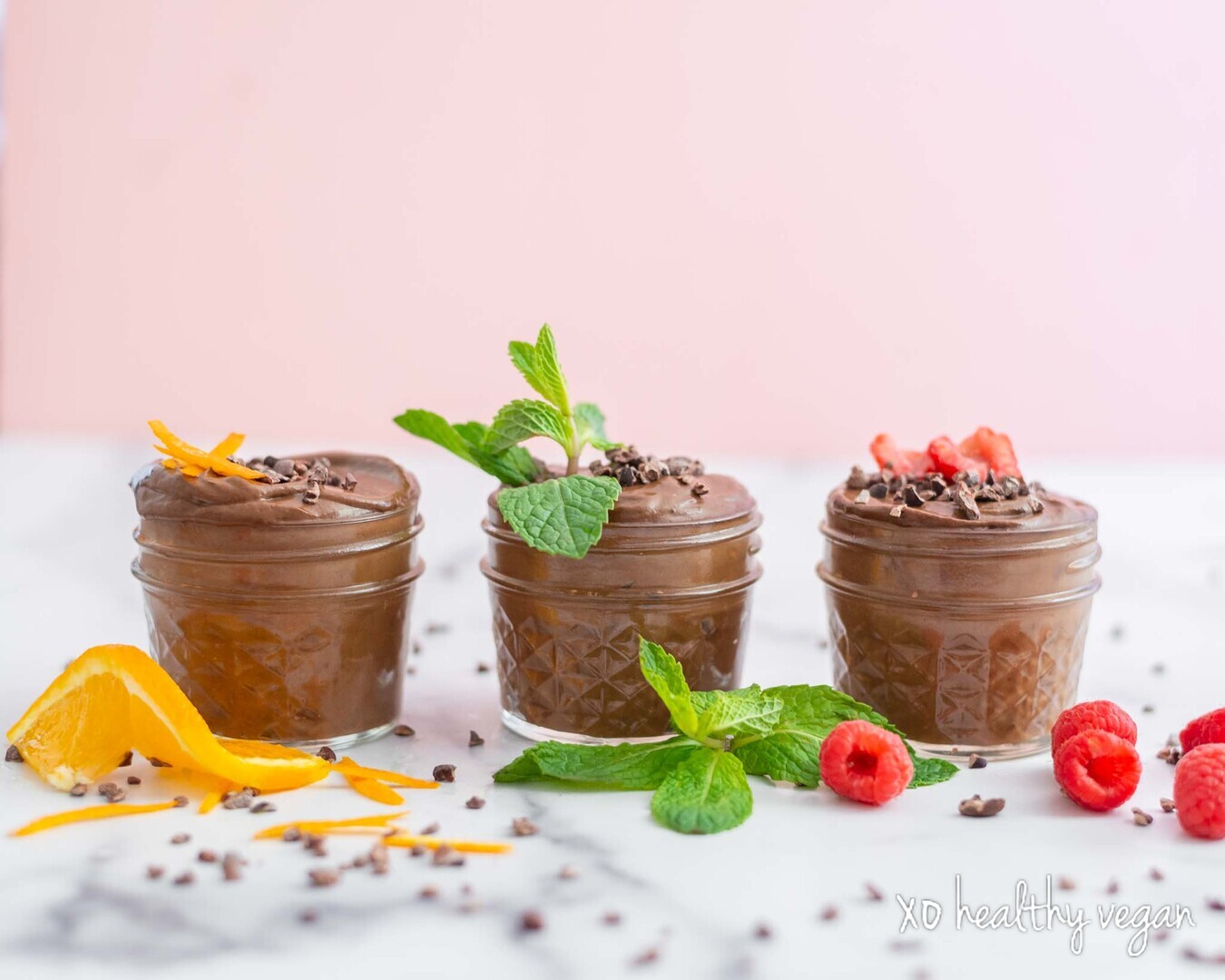 Healthy-Vegan-Chocolate-Avocado-Mousse-5