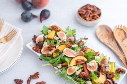 Healthy-Vegan-Fig-Peach-Salad-2