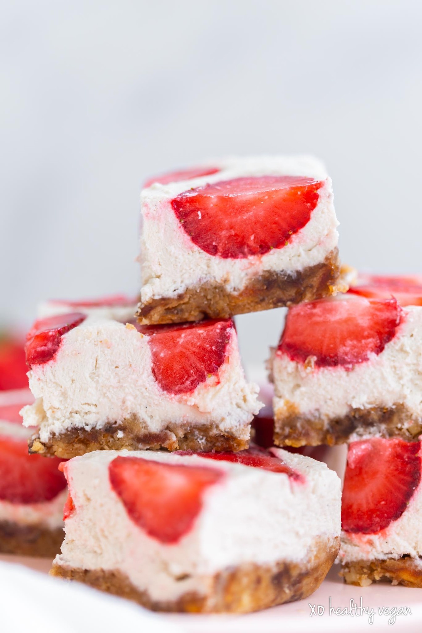 HealthyVegan-RawStrawberryShortcakeBars-5