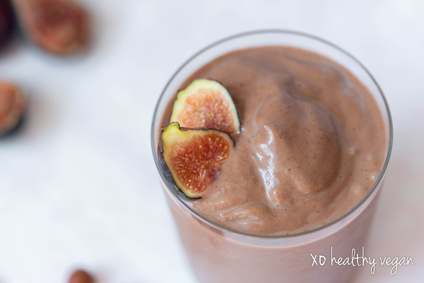 HealthyVegan-Fig-Cacao-Smoothie-4