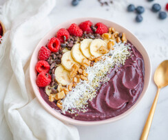 Healthy-Vegan-Rockstar-Acai-Bowl-3