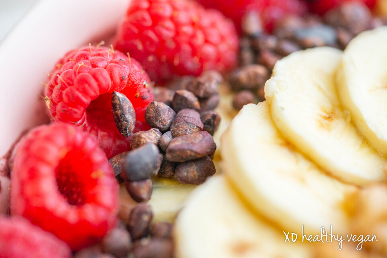 Healthy-Vegan-Rockstar-Acai-Bowl-6