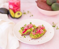 HealthyVegan-Sweet-Potato-Avocado-Toast-1