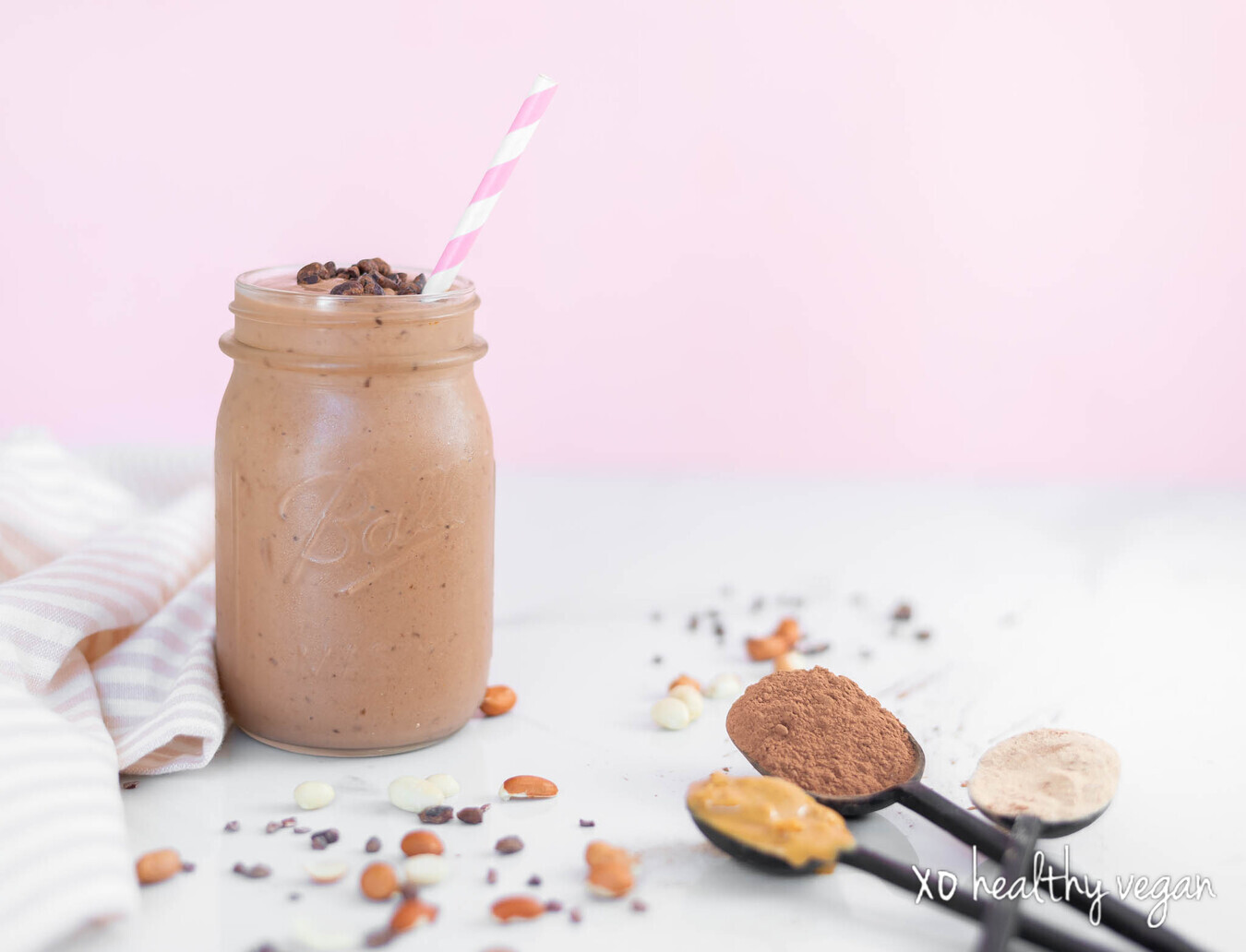 HealthyVegan-PeanutButterCupSmoothie-8