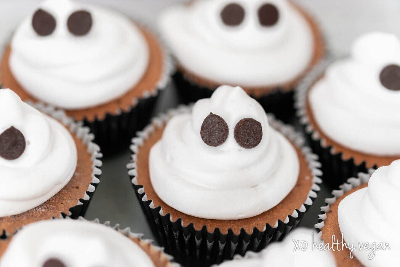 HealthyVegan-HalloweenCupcakes-2