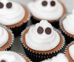 HealthyVegan-HalloweenCupcakes-2