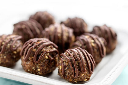 HealthyVegan.PeanutButterCupTruffles.VER