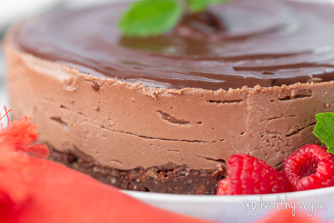 HealthyVegan-TripleChocolateTorte-5