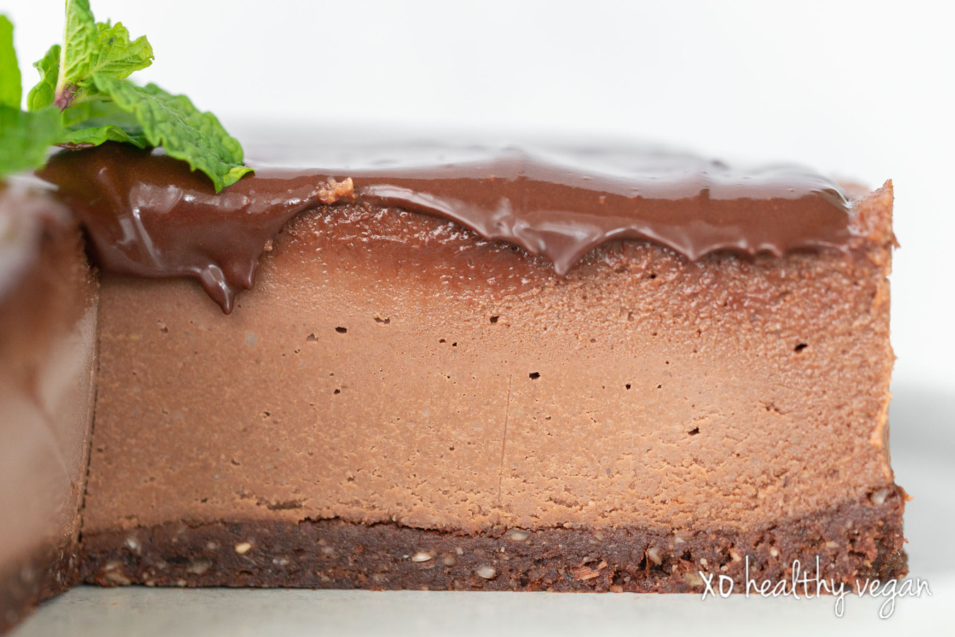 HealthyVegan-TripleChocolateTorte-6