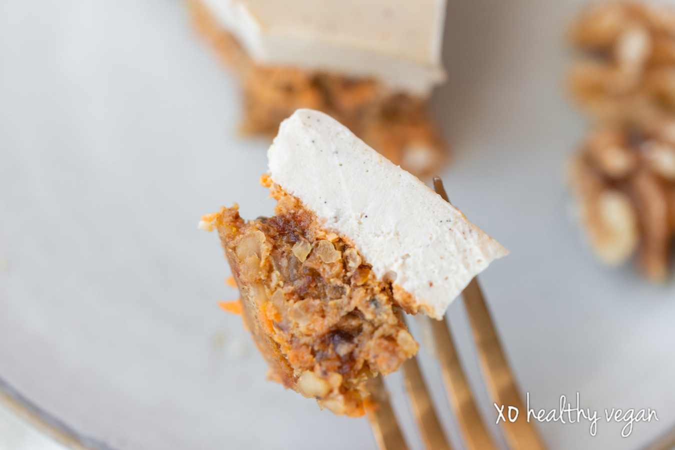 HealthyVegan-CarrotCake-11