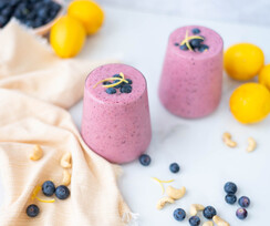 HealthyVegan-Blueberry-Cheesecake-Smoohie-2