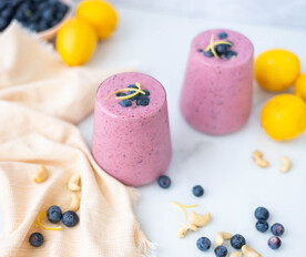 HealthyVegan-Blueberry-Cheesecake-Smoohie-2