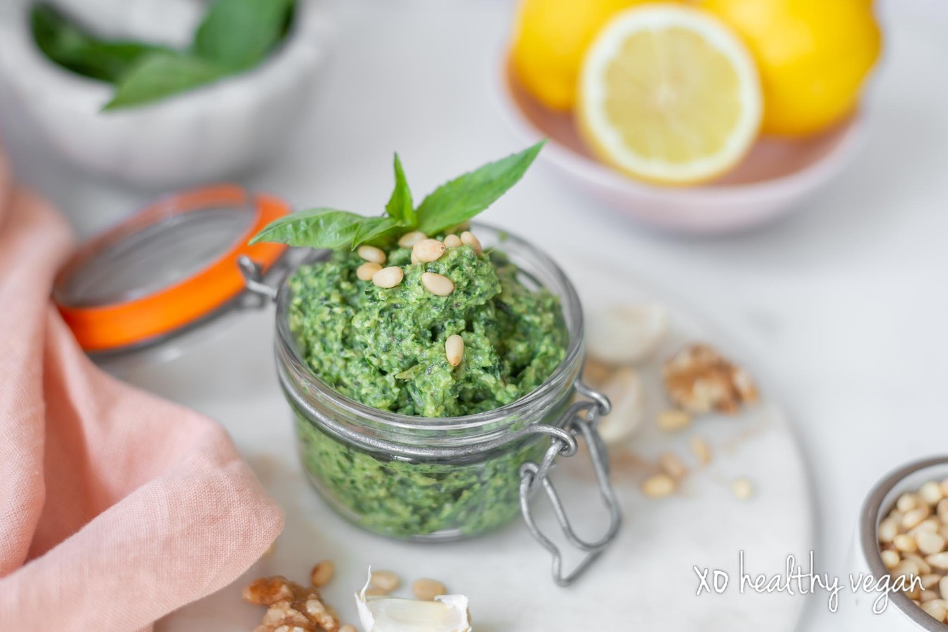 HealthyVegan-OilFreePesto-1